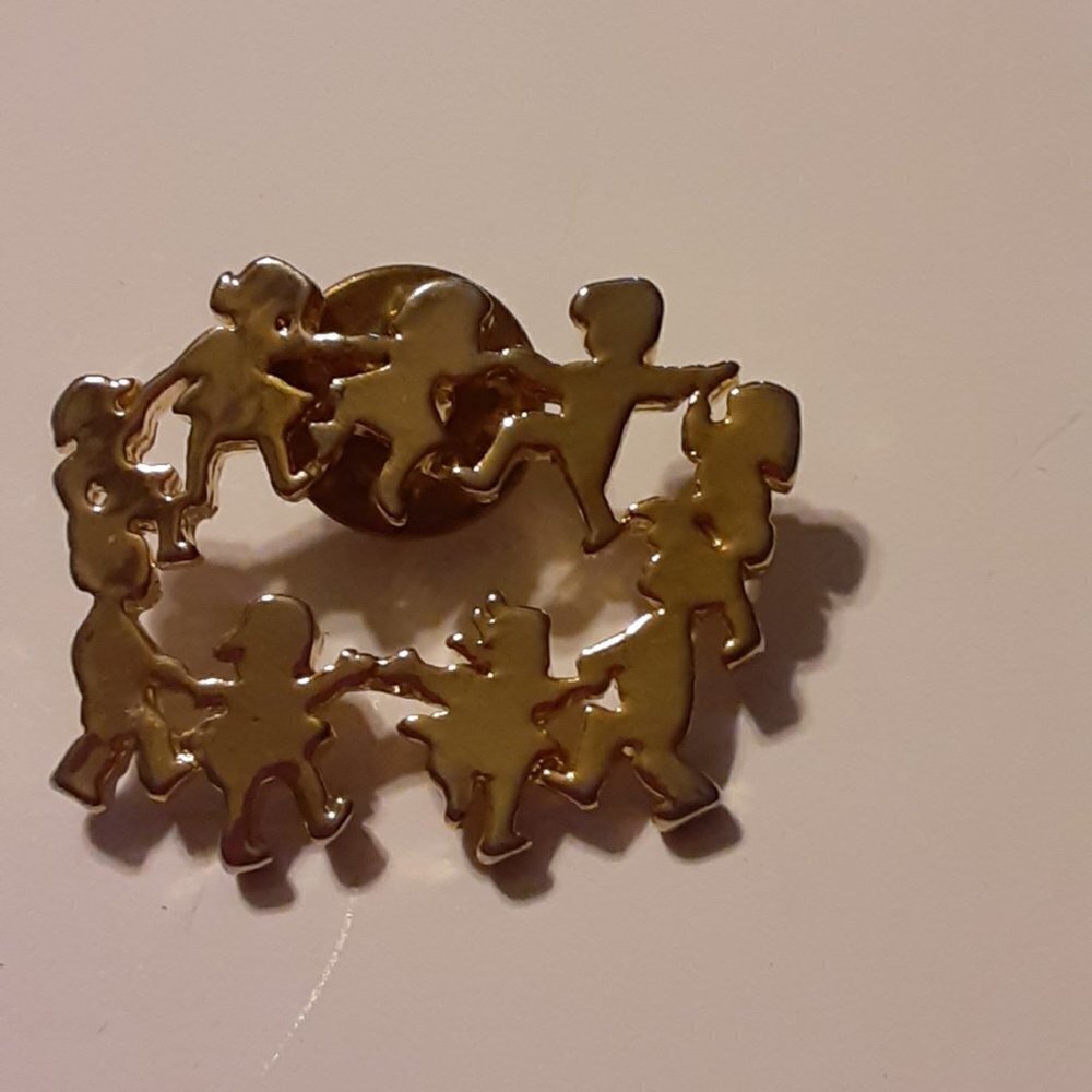 Children Holding Hands Pin